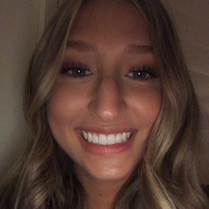 Meet your Posher, Alysia